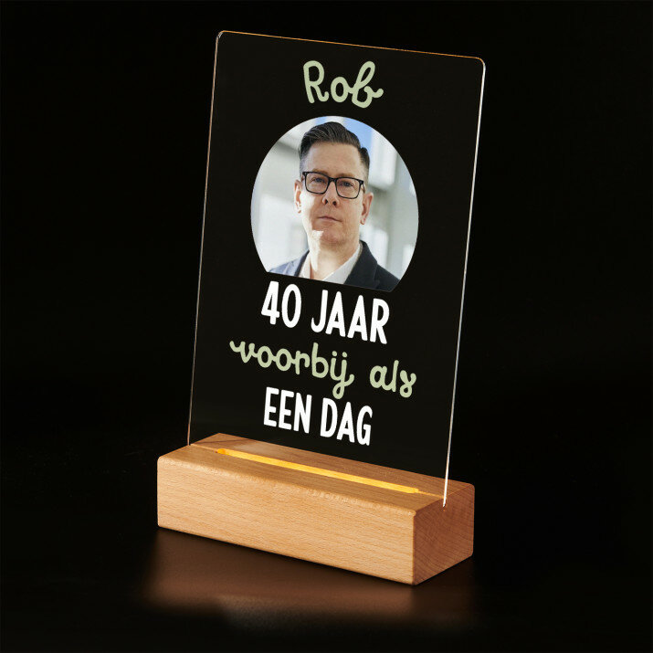 40 jaar voorbij - Afdruk op acrylglas met LED- standaard