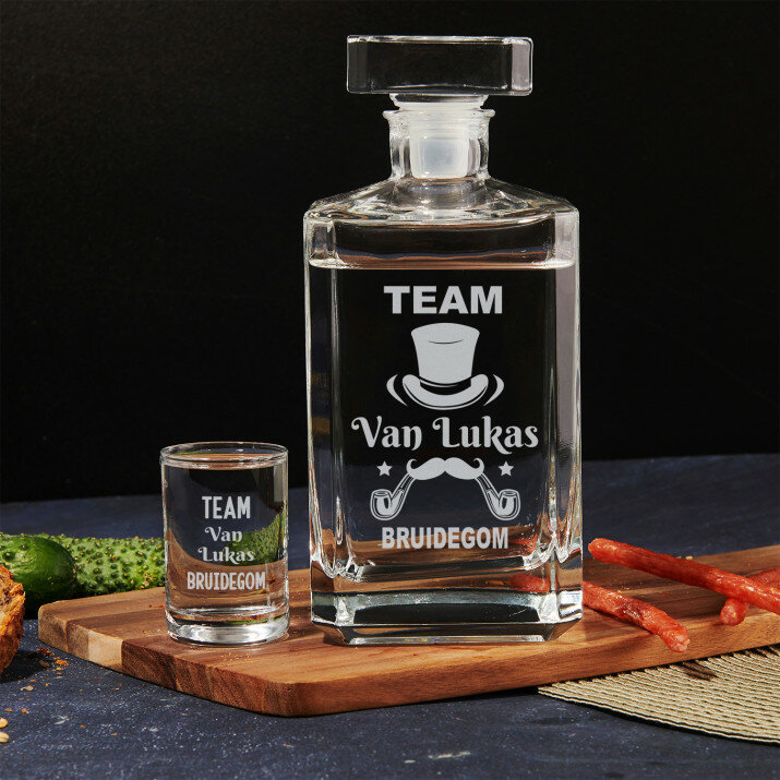 Team bruidegom - Karaf en wodka glazen