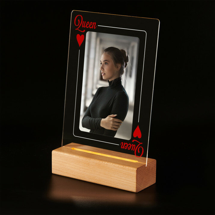 Koningin van alles - Afdruk op acrylglas met LED- standaard