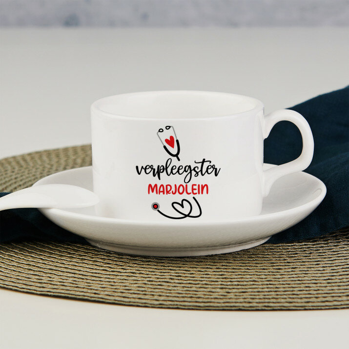 Verpleegster - Kopje met schotel