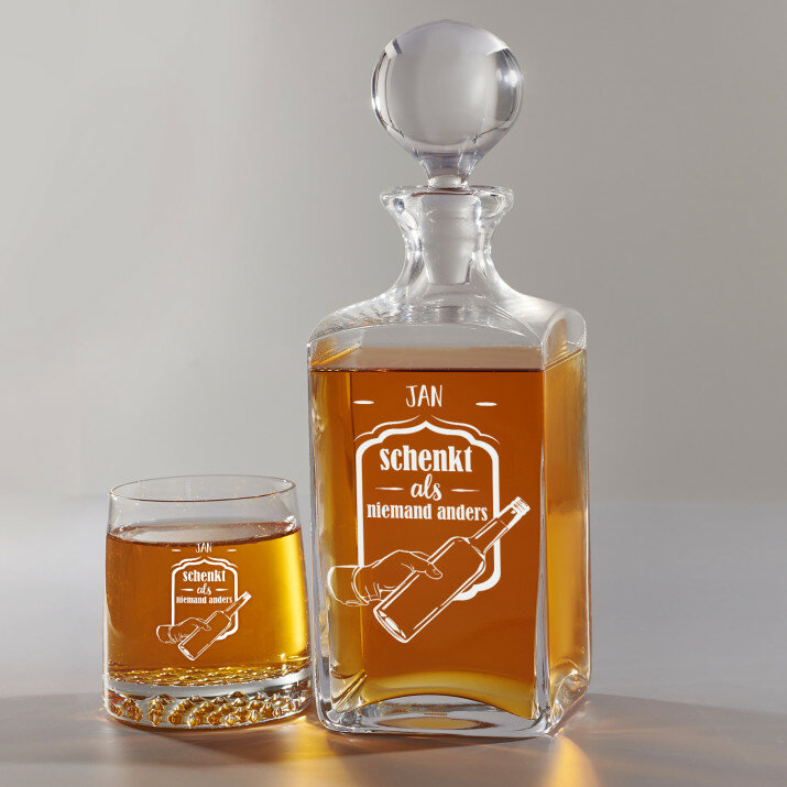 Schenkt als niemand anders - Carafe of whisky