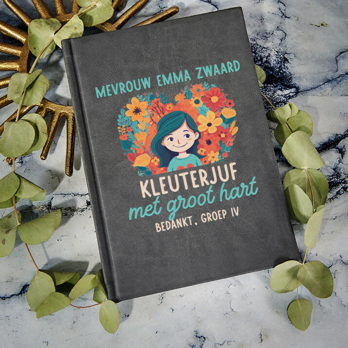 Kleuterjuf met groot haart - Notitieboek