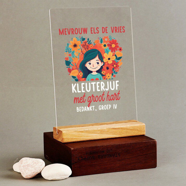 kleuterjuf met groot hart - Afdruk op acrylglas