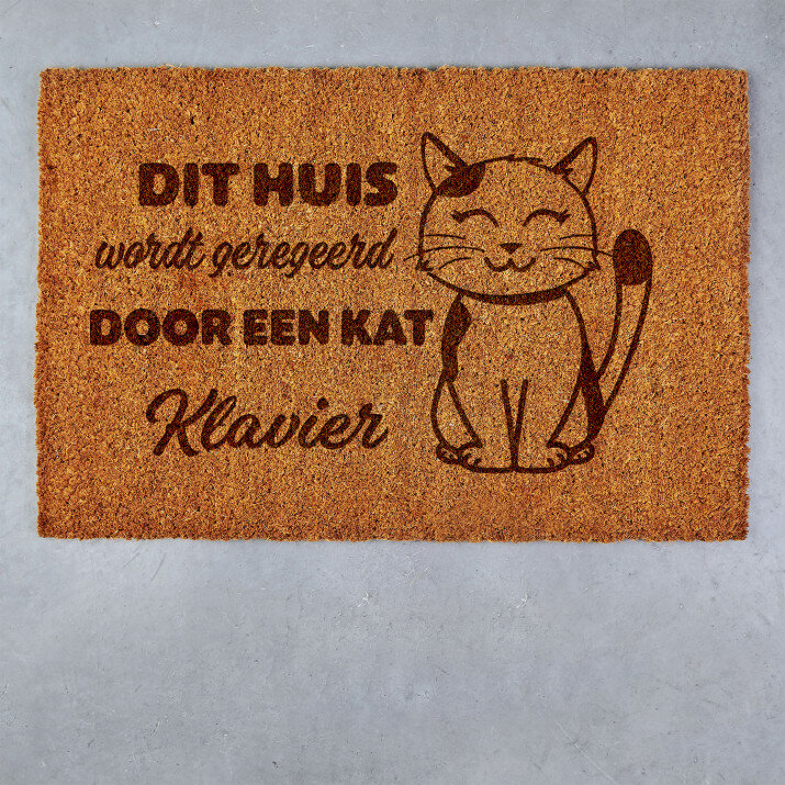 Dit huis wordt geregeerd door een kat - Deurmaat