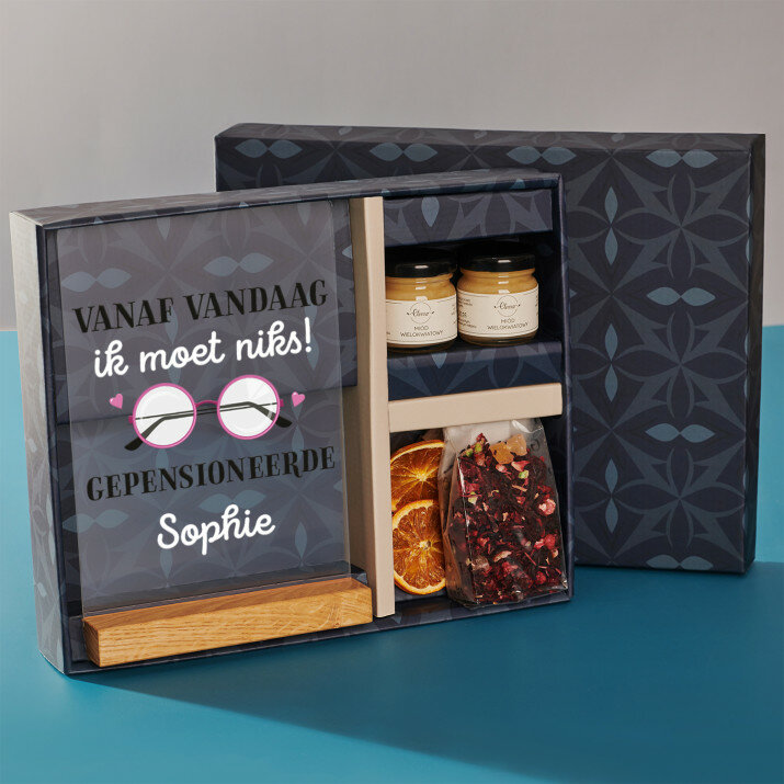 Cadeauset voor de gepensioneerde met wijnglazen en badzout
