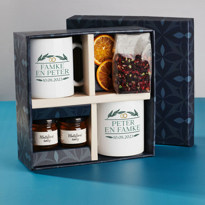 Cadeauset voor de koppel met mokken voor koppels