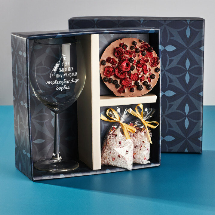 Cadeauset voor de verpleegkundige met wijnglazen en badzout