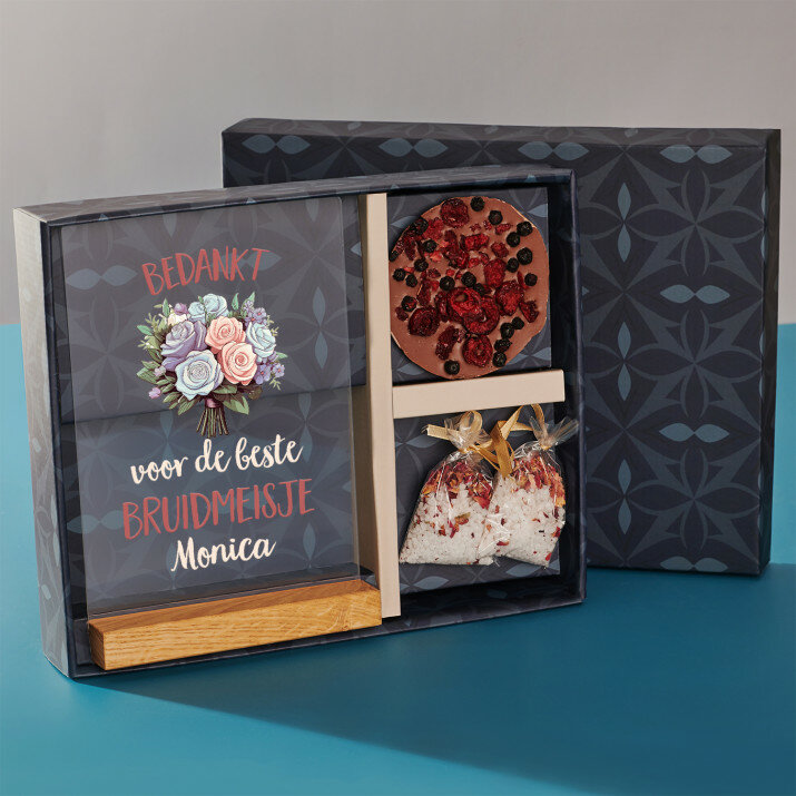 Cadeauset voor de bruidmeisje met afdruk op glas en badzout