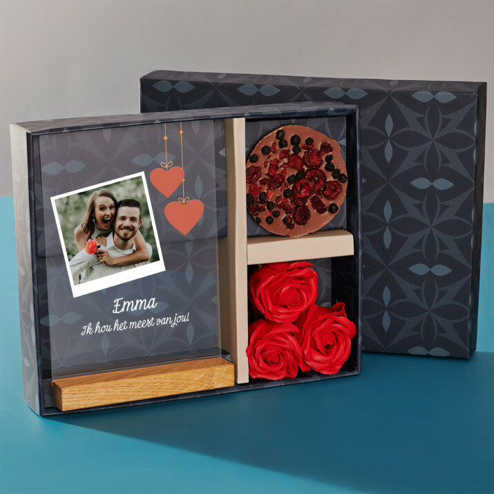 Cadeauset met voor de geliefden afdruk op glas en chocolade