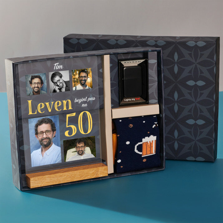 Cadeauset voor de 50ste verjaardag met afdruk op glas en aansteker