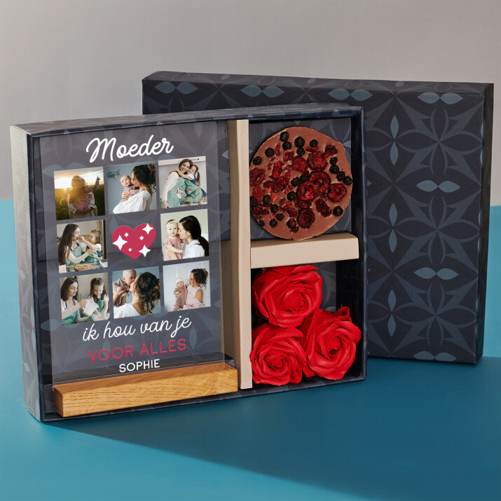 Cadeauset met voor de moederdag afdruk op glas en chocolade