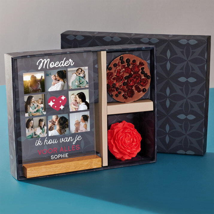 Cadeauset met voor de moederdag afdruk op glas en chocolade