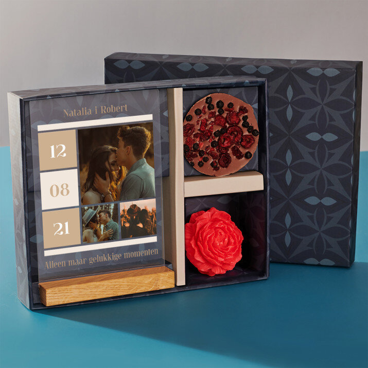 Cadeauset met voor de bruiloft afdruk op glas en chocolade