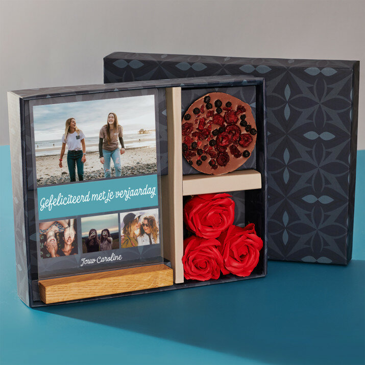 Cadeauset met voor de verjaardag afdruk op glas en chocolade