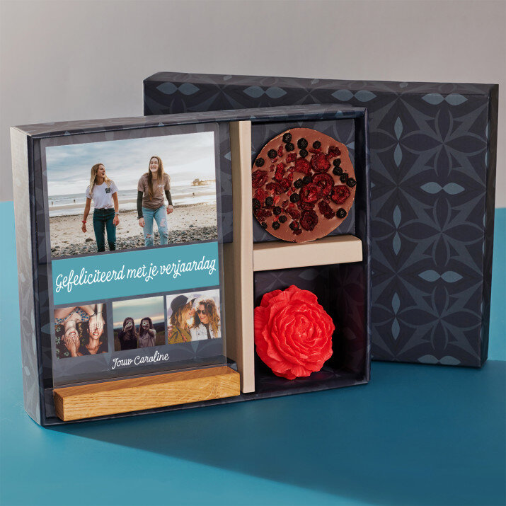Cadeauset met voor de verjaardag afdruk op glas en chocolade