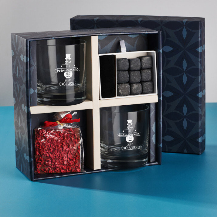 Cadeauset met voor de verjaardag whisky glazen