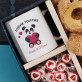 Cadeauset met voor de verloofde mok en teddybeer