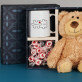 Cadeauset met voor de echtgenote mok en teddybeer