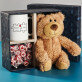 Cadeauset met voor de echtgenote mok en teddybeer