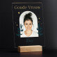 Goude vrouw - Afdruk op acrylglas met LED- standaard